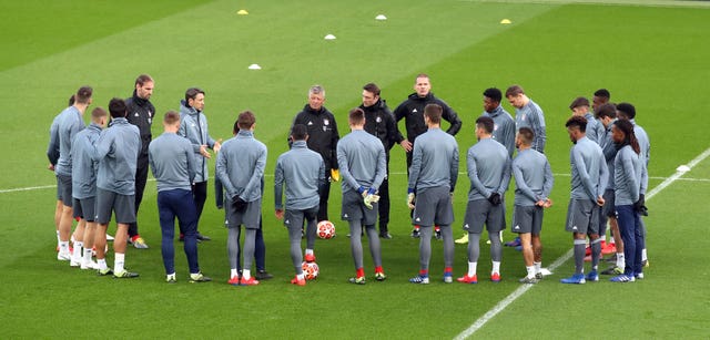 Niko Kovac, centre, addresses his squad