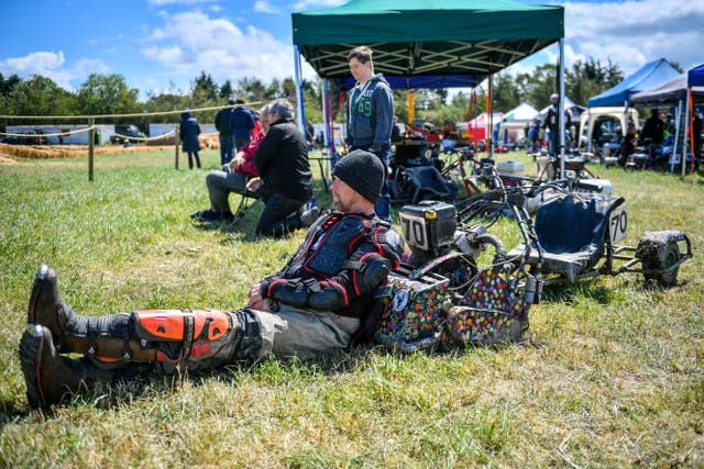 Lawn mower racing