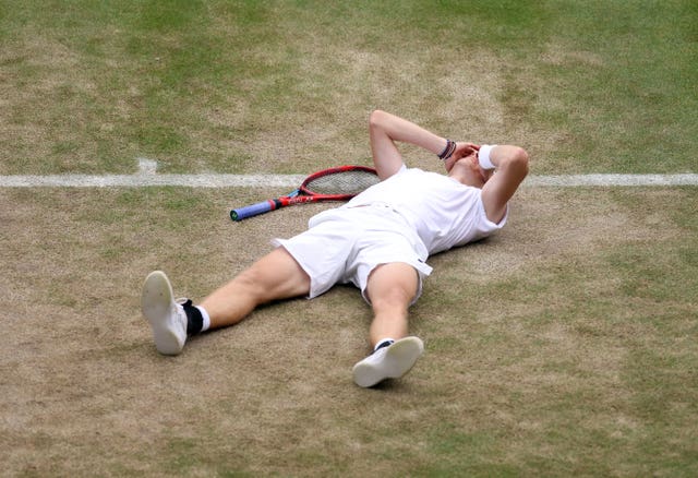 Denis Shapovalov made it through to his first grand slam semi-final with an epic five-set win over Karen Khachanov 