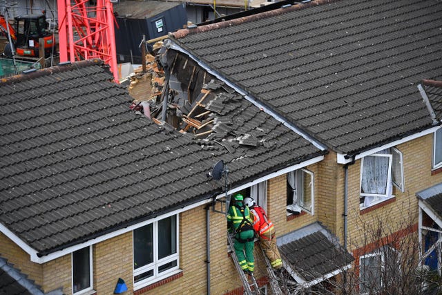 Crane collapse in Bow