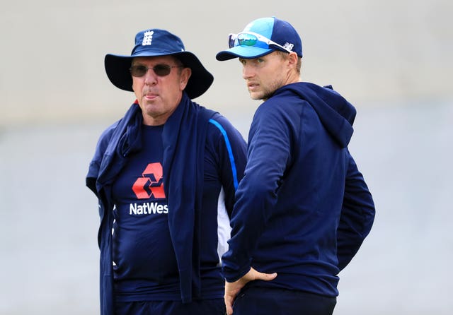 Trevor Bayliss, left, and Joe Root