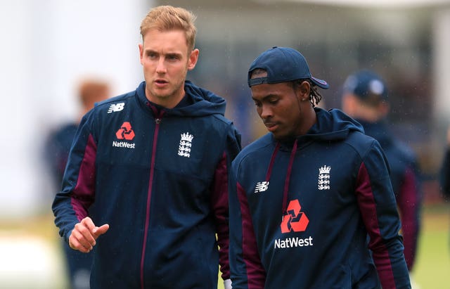 Stuart Broad (left) and Jofra Archer looked distinctly under the weather