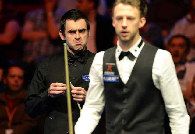 Judd Trump (right)