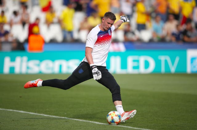 Dean Henderson in training with the England U21 team