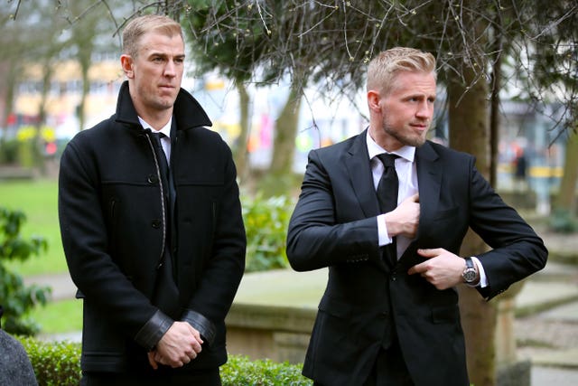 Burnley goalkeeper Joe Hart (left) and Leicester City goalkeeper Kasper Schmeichel at the service