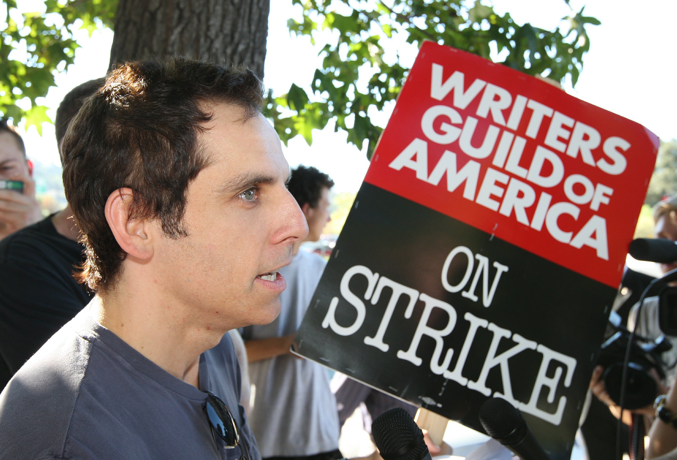 Ben Stiller shows his for writers the last the WGA staged industrial action