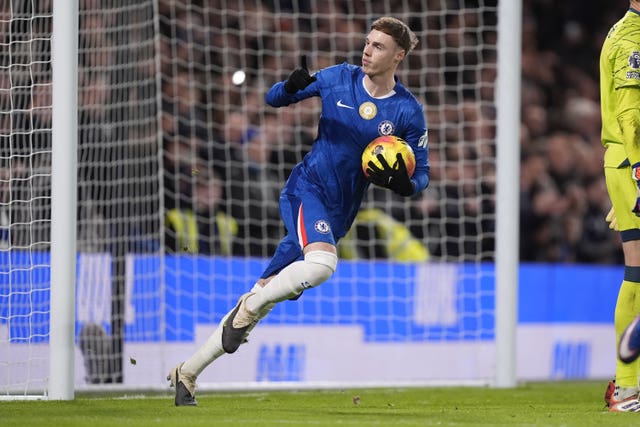 Cole Palmer celebrates