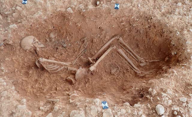The skeleton of a buried woman