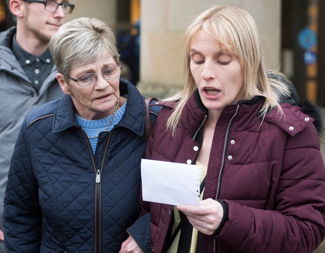 Margaret Hanlon (left) and Lynne Bryce,