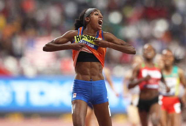 Sifan Hassan celebrates winning gold in the 1500m