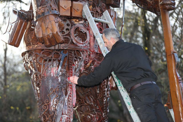 Cleaning work in St Stephen’s Green