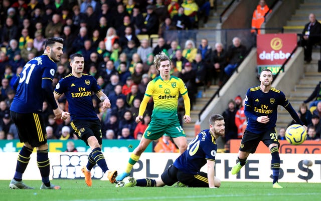 Ljungberg starts life in charge of Arsenal with draw at Norwich