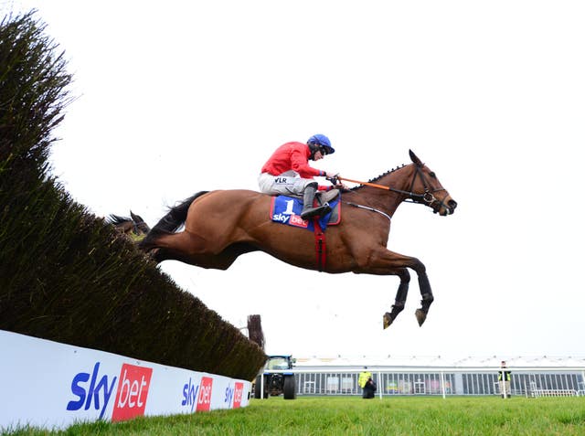 Envoi Allen easily extended his unbeaten record with an 11th successive victory under rules in the Sky Bet Killiney Novice Chase at Punchestown