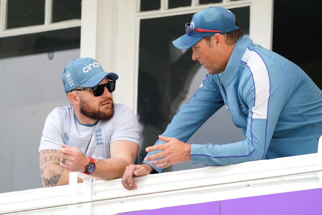Marcus Trescothick (right) has tested positive for coronavirus