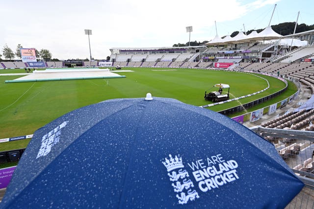 England are keen to avoid more delays in the third Test against Pakistan.
