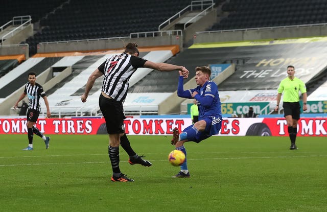 Youri Tielemans wraps up win as Leicester maintain title tilt at Newcastle