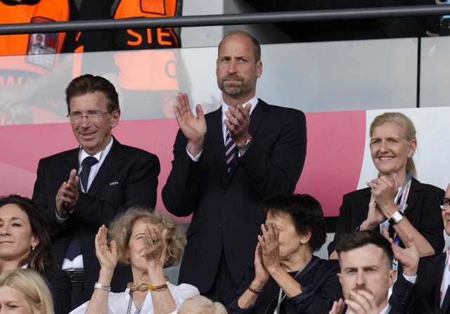 The Prince of Wales applauds