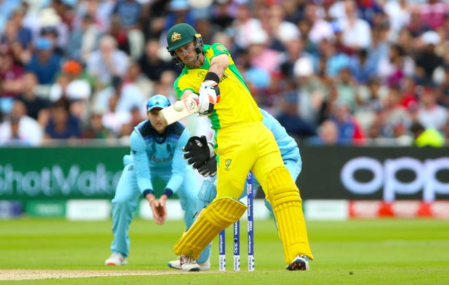 Smith bats on for Australia 