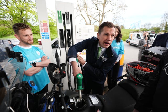 Reform UK treasury spokesman Robert Jenrick fills up a vehicle at the Gulf petrol station in Lowdham