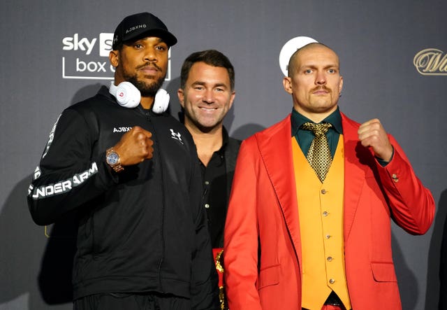 Anthony Joshua, left, and Oleksandr Usyk