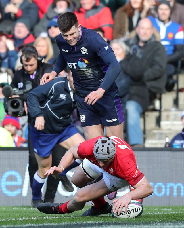Jonathan Davies scored Wales' second try against Scotland