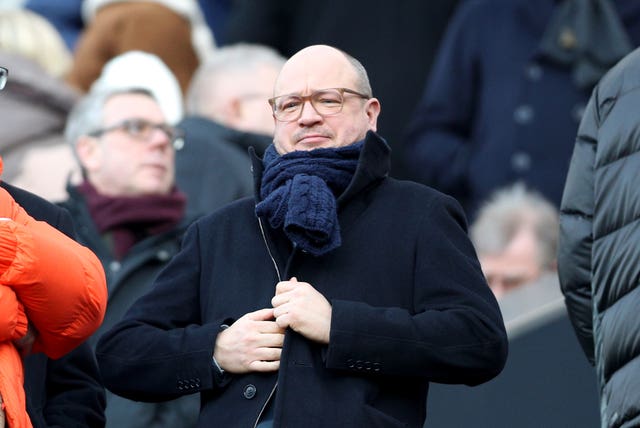 Newcastle managing director Lee Charnley says Mike Ashley remains committed to a sale