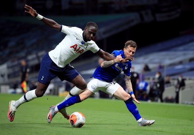 Tottenham remain in fight for European spots after beating Everton