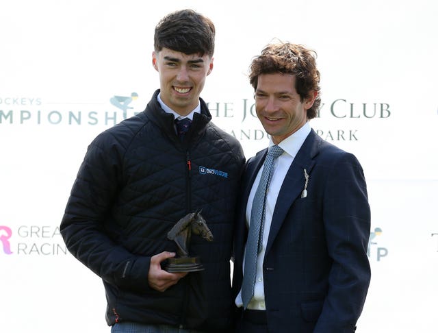 Kevin Brogan with Sam Waley-Cohen at Sandown