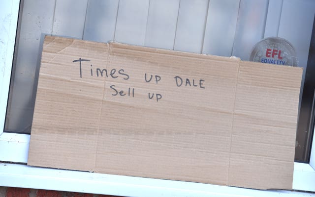Fans want Dale to sell