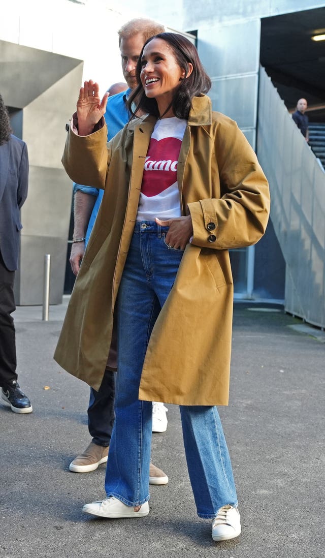 Meghan wearing a Mama T-shirt