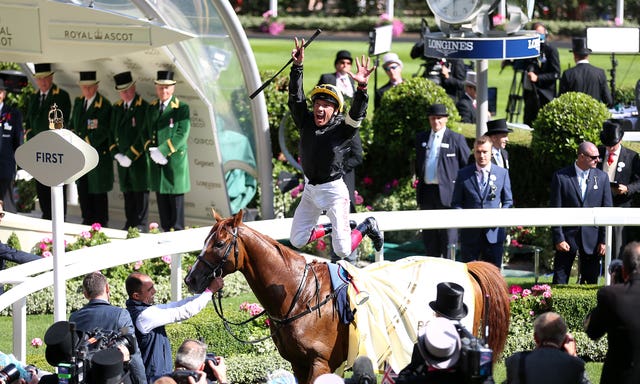 Ever the showman, last year's Gold Cup warranted a flying dismount from Dettori