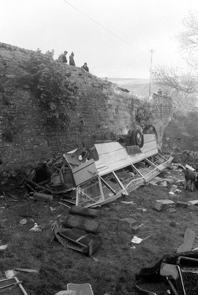 Accidents and Disasters – Coach Crash – Dibbles Bridge, Hebden, Yorkshire