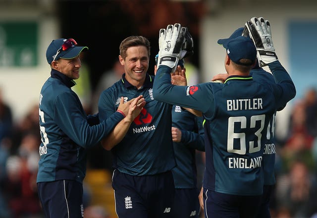 Chris Woakes takes a five-for as England complete a 4-0 series victory over Pakistan at Headingley