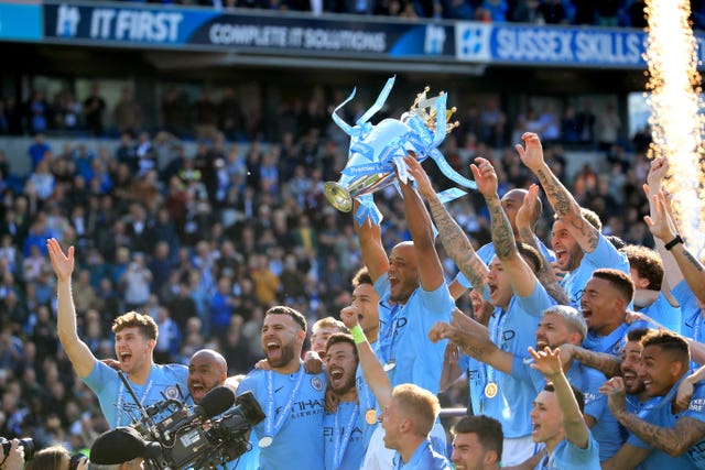 Kompany lifts the trophy