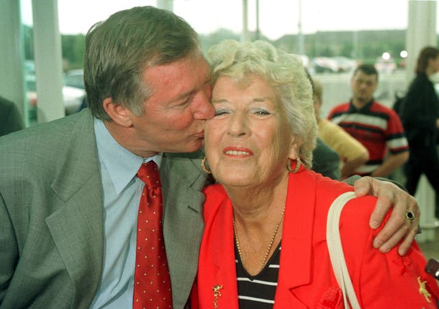 Sir Alex Ferguson with his former schoolteacher