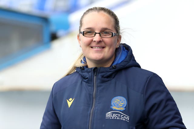 Reading manager Kelly Chambers is expecting a tough encounter with Chelsea