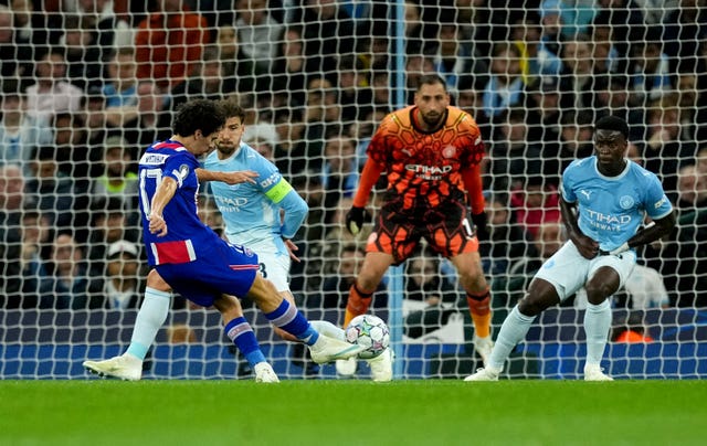 Vitinha finds the target
