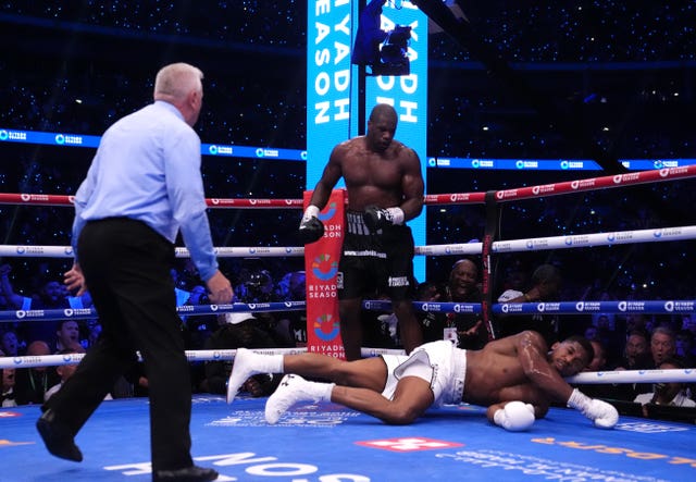 Daniel Dubois delivers the knockout blow