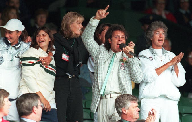 Sir Cliff Richard leads a Centre Court singalong