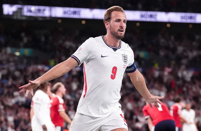 Harry Kane celebrates scoring his second goal against Czechia