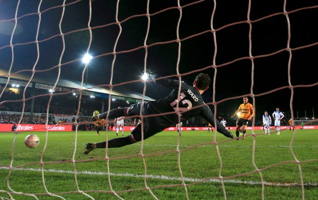Amond's late penalty saw off Leicester