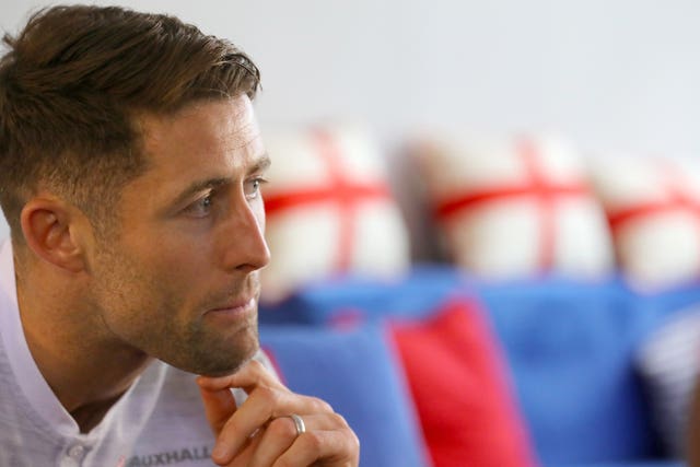 Gary Cahill has been contemplating his future due to his absence from the Chelsea squad