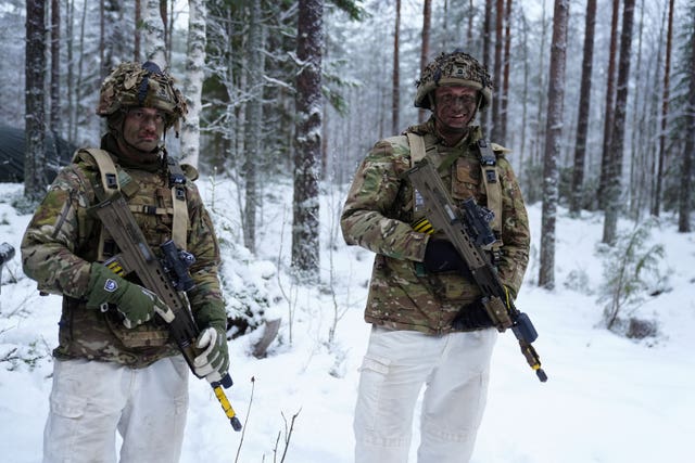 Rifleman James Whittingham (left) and Rifleman Aaron Hunter took part in the exercise