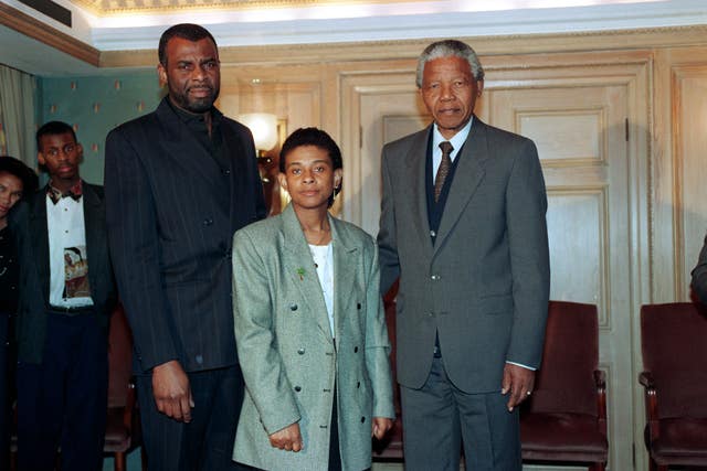 Nelson Mandela with Neville Lawrence and Doreen Lawrence (Fiona Hanson/PA) 