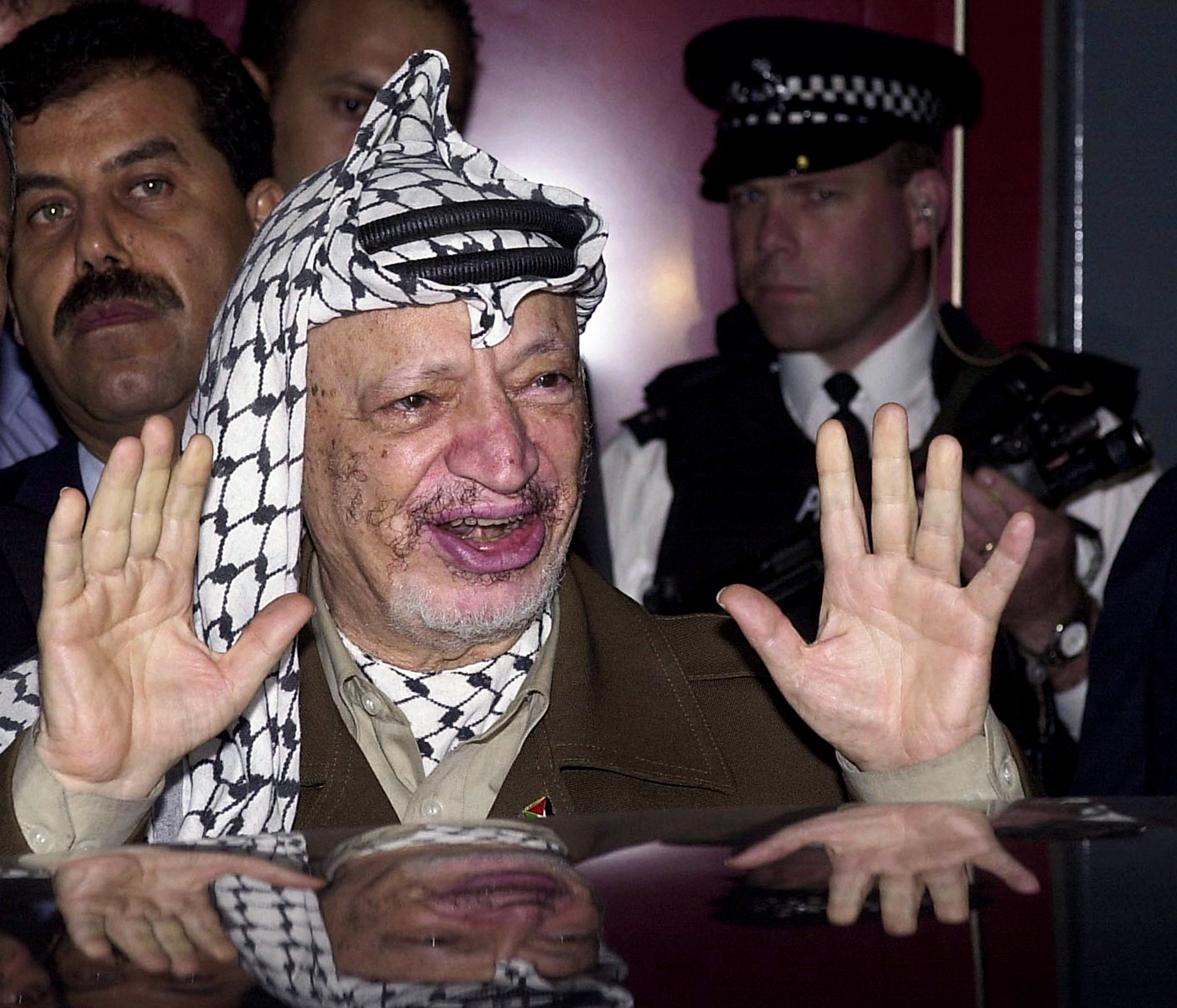 Abbas Re-elected PLO Head as World Deplores His Anti-Jewish Tirade