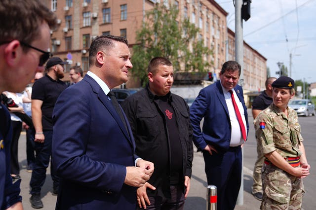 Defence Secretary Wes Streeting tours the Lukianivska district of Kyiv