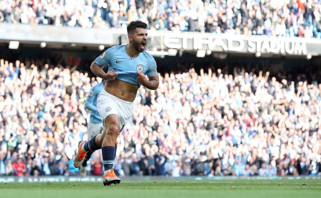 Sergio Aguero celebrates his goal