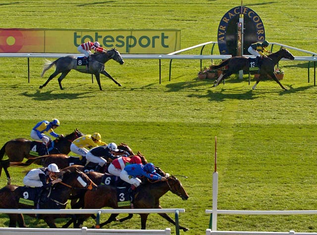 Fonthill Road (far side) won the Ayr Gold Cup for Hanagan and Fahey