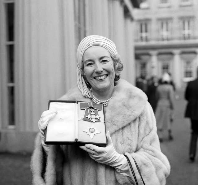 Investitures – Vera Lynn – Buckingham Palace