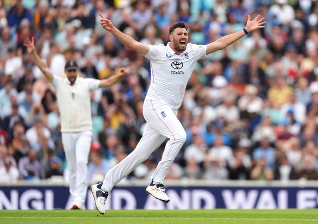 Jamie Overton appeals unsuccessfully for a wicket